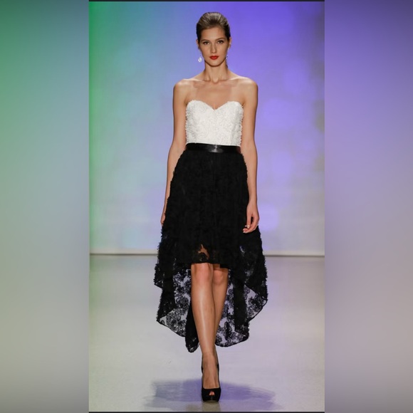 Alfred Angelo Disney’s Fairytale Wedding Bridesmaid High-Low Dress
Size 4 - Picture 1 of 12